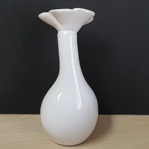 Torre & Tagus Collection Bud Vase - Picture 7 of 9